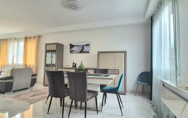 Maison à vendre    10 pièces • 220 m2 Villecresnes