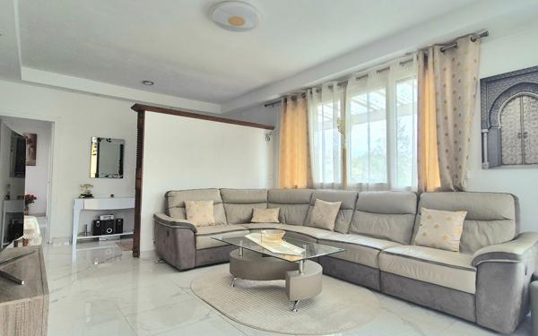 Maison à vendre    10 pièces • 220 m2 Villecresnes