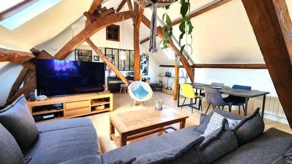 Vente                                                      Appartement
                        
                     5 pièces                      104 m2                     à Beynes