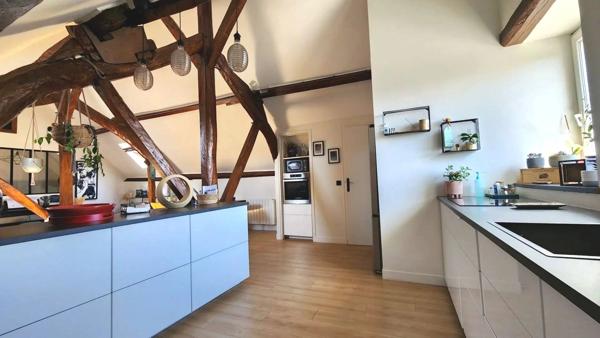 Vente                                                      Appartement
                        
                     5 pièces                      104 m2                     à Beynes
