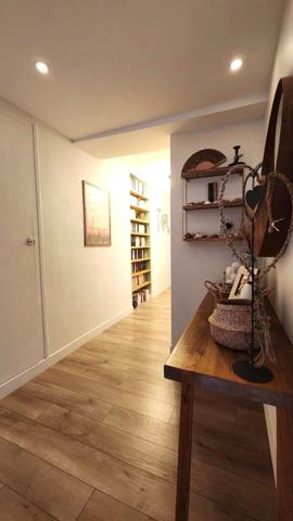 Vente                                                      Appartement
                        
                     5 pièces                      104 m2                     à Beynes