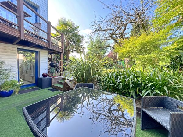 Maison des années 30 avec jardin arboré, garage et double terrasse – Quartier Sacré-Cœur à Rennes