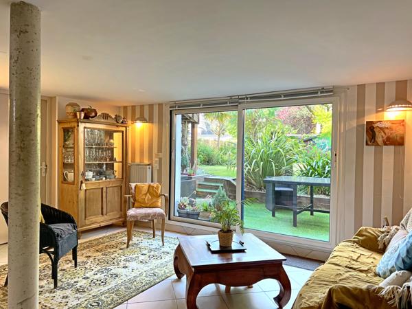 Maison des années 30 avec jardin arboré, garage et double terrasse – Quartier Sacré-Cœur à Rennes