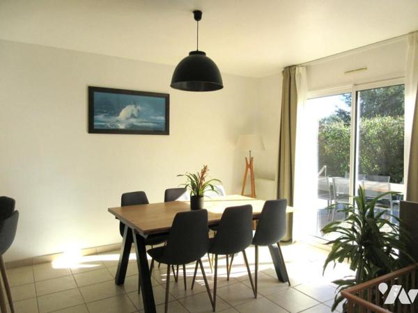 CONTEMPORAINE 4 CHAMBRES - 2 GARAGES 