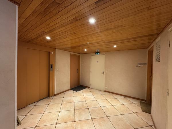 Montigny Le Bretonneux 78 - Appartement 3 pièces - terrasse - parking- 2 chambres - 75m2