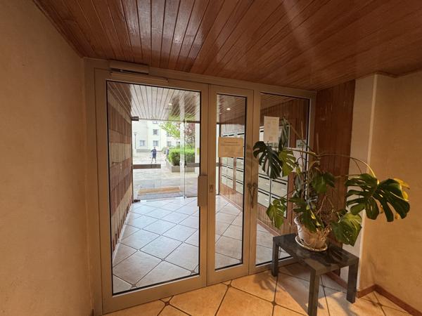 Montigny Le Bretonneux 78 - Appartement 3 pièces - terrasse - parking- 2 chambres - 75m2
