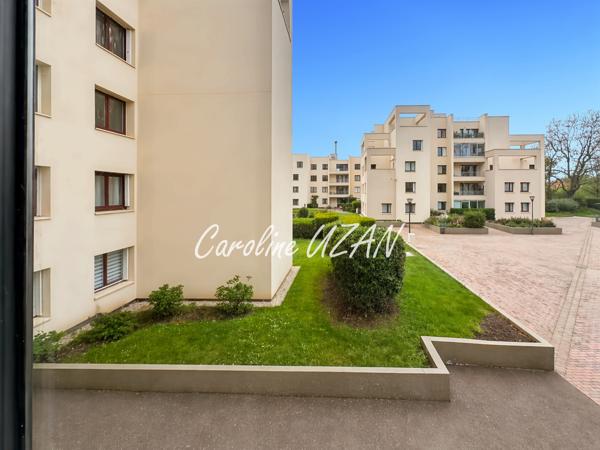 Montigny Le Bretonneux 78 - Appartement 3 pièces - terrasse - parking- 2 chambres - 75m2