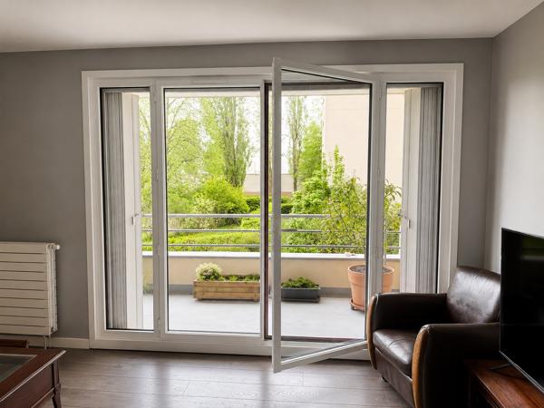 Montigny Le Bretonneux 78 - Appartement 3 pièces - terrasse - parking- 2 chambres - 75m2