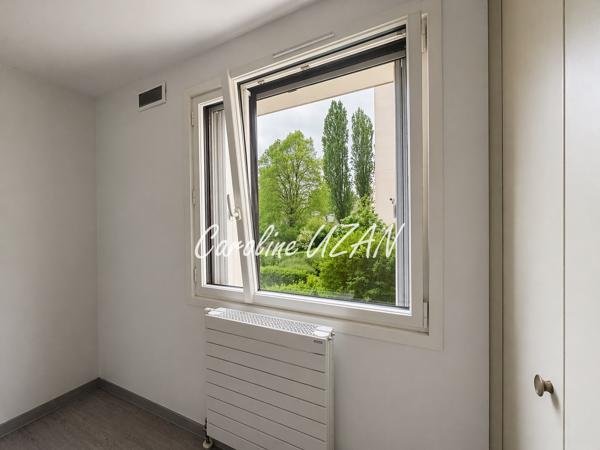 Montigny Le Bretonneux 78 - Appartement 3 pièces - terrasse - parking- 2 chambres - 75m2