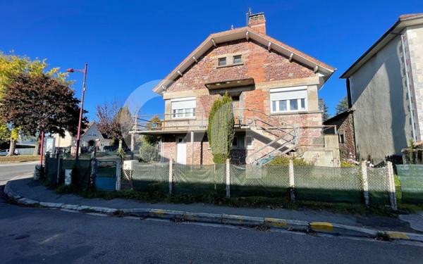 Maison à vendre    4 pièces •  Rochechouart