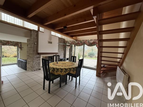 Maison à vendre 6 pièces 123 m² Carhaix-Plouguer