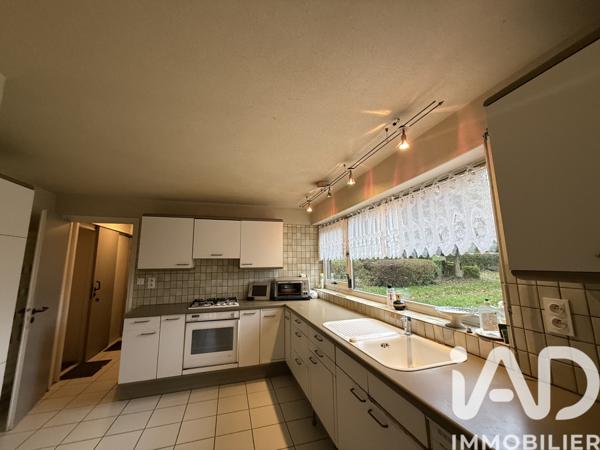 Maison à vendre 6 pièces 123 m² Carhaix-Plouguer