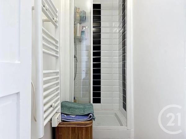 Appartement F2 à vendre  2 pièces - 35 m 2   LEVALLOIS PERRET  - 92