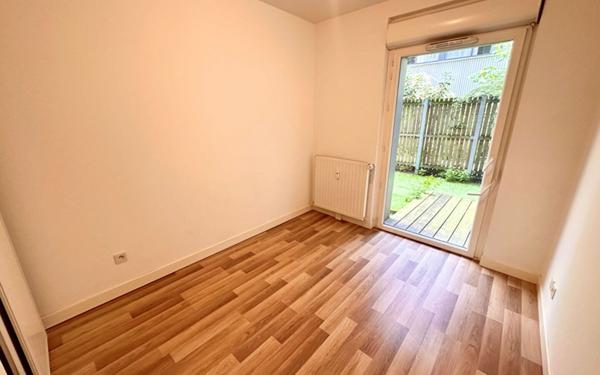 Appartement à vendre    4 pièces • 80,38 m2 Bordeaux