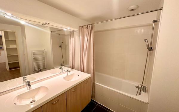 Appartement à vendre    4 pièces • 80,38 m2 Bordeaux