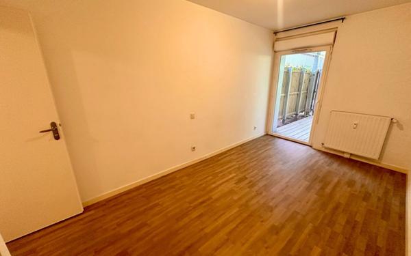 Appartement à vendre    4 pièces • 80,38 m2 Bordeaux