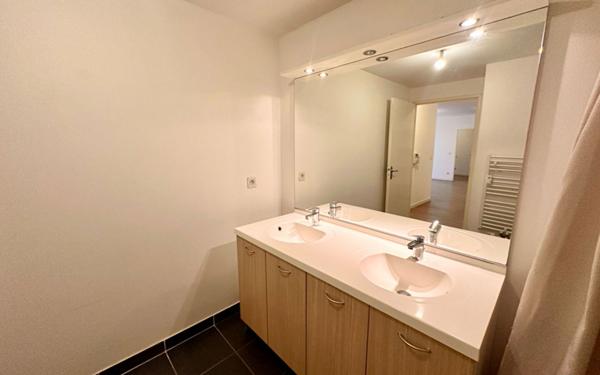 Appartement à vendre    4 pièces • 80,38 m2 Bordeaux