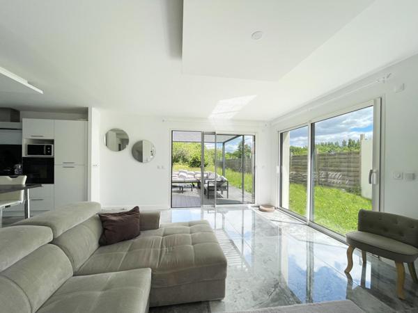 BOUGUENAIS LES COUËTS – MAISON CONTEMPORAINE D’EXCEPTION – 185 m² – 4 CHAMBRES – TERRAIN 2 400 m²