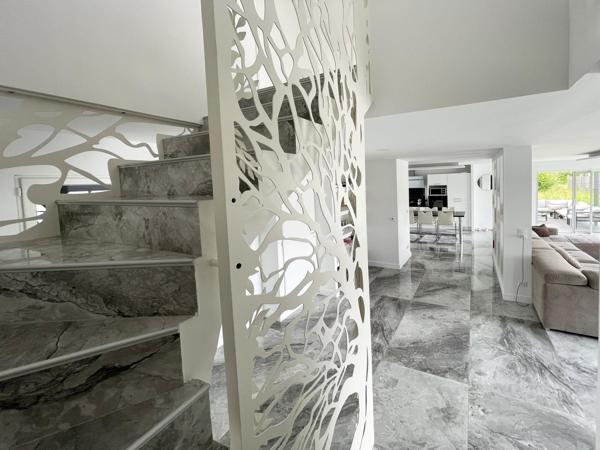 BOUGUENAIS LES COUËTS – MAISON CONTEMPORAINE D’EXCEPTION – 185 m² – 4 CHAMBRES – TERRAIN 2 400 m²