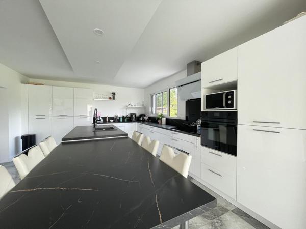 BOUGUENAIS LES COUËTS – MAISON CONTEMPORAINE D’EXCEPTION – 185 m² – 4 CHAMBRES – TERRAIN 2 400 m²