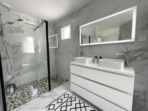 BOUGUENAIS LES COUËTS – MAISON CONTEMPORAINE D’EXCEPTION – 185 m² – 4 CHAMBRES – TERRAIN 2 400 m²