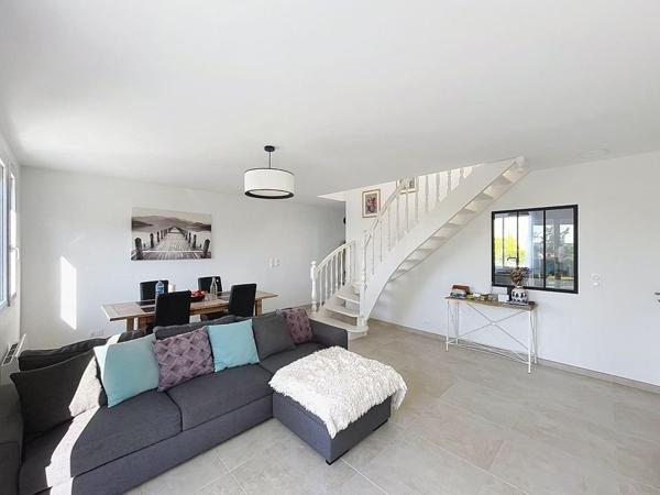 Maison rénovée avec vue exceptionnelle sur les marais salants