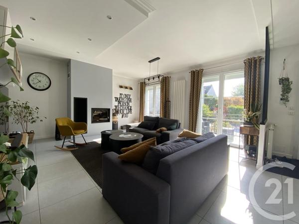 Maison à vendre  7 pièces - 244,30 m 2   YERRES  - 91