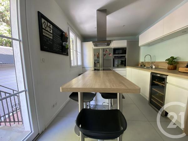 Maison à vendre  7 pièces - 244,30 m 2   YERRES  - 91