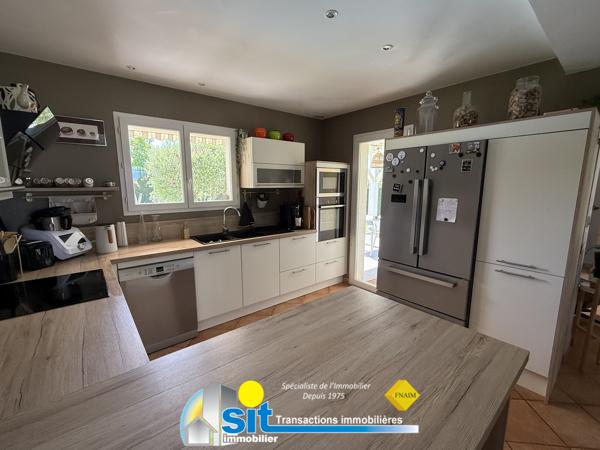 A VENDRE - VILLA - Reventin-Vaugris 6 pièce(s) 125 m²