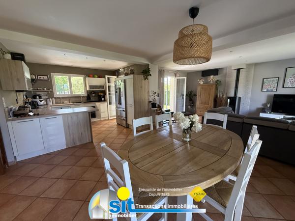 A VENDRE - VILLA - Reventin-Vaugris 6 pièce(s) 125 m²
