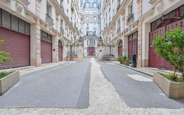 Appartement à vendre    4 pièces • 91 m2 Paris 19