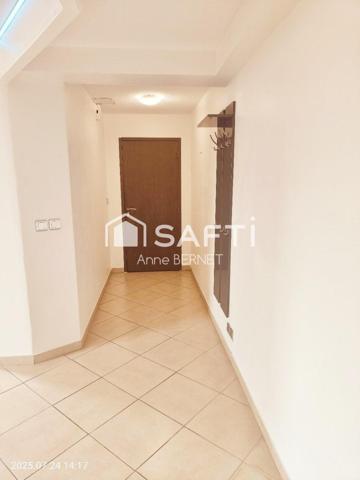 A COTE DE L'HOPITAL ET VOIE RAPIDE