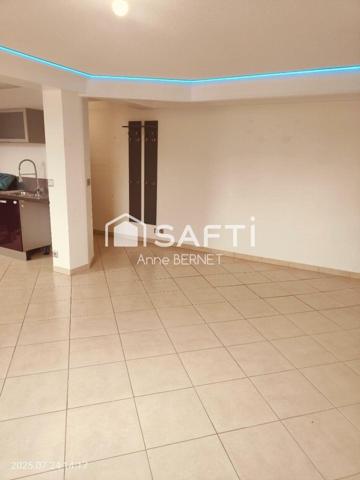 A COTE DE L'HOPITAL ET VOIE RAPIDE