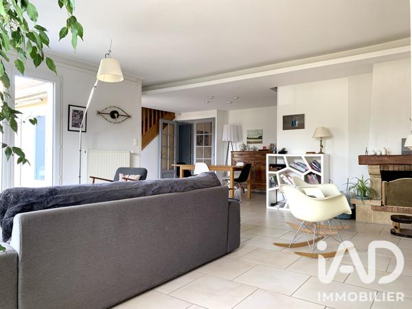Maison à vendre 5 pièces 137 m² Saint-Pryvé-Saint-Mesmin