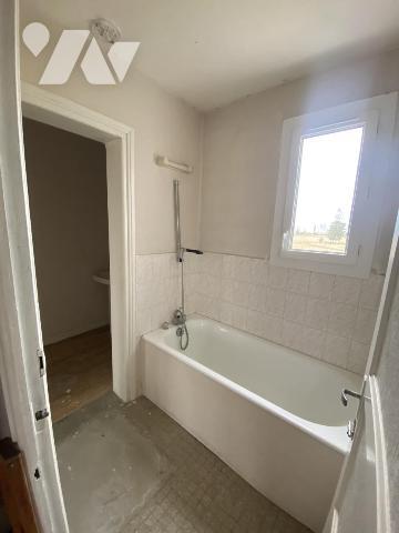 Maison d'habitation avec dépendances