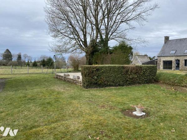 Maison d'habitation avec dépendances