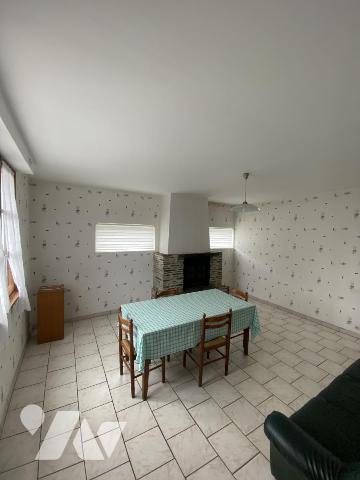 Maison d'habitation avec dépendances