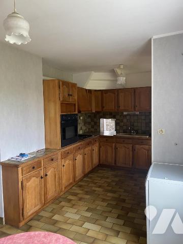 Maison d'habitation avec dépendances