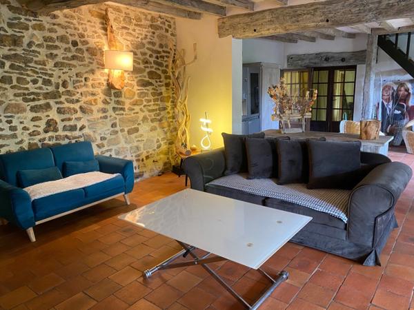 🏡 À vendre – Authentique longère de charme à Voivres-les-le-Mans – Proximité Le Mans, autoroute & circuit