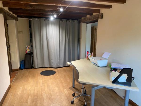 🏡 À vendre – Authentique longère de charme à Voivres-les-le-Mans – Proximité Le Mans, autoroute & circuit