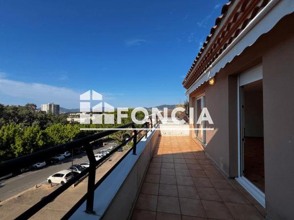 Location Appartement 4 pièces 71.9 m² - 604 AVENUE GEORGES POMPIDOU Le Cannet 06110