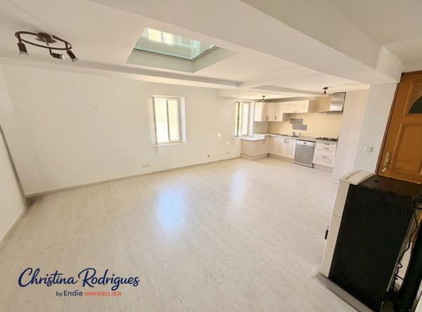 LORGUES APPARTEMENT T4 EN DUPLEX