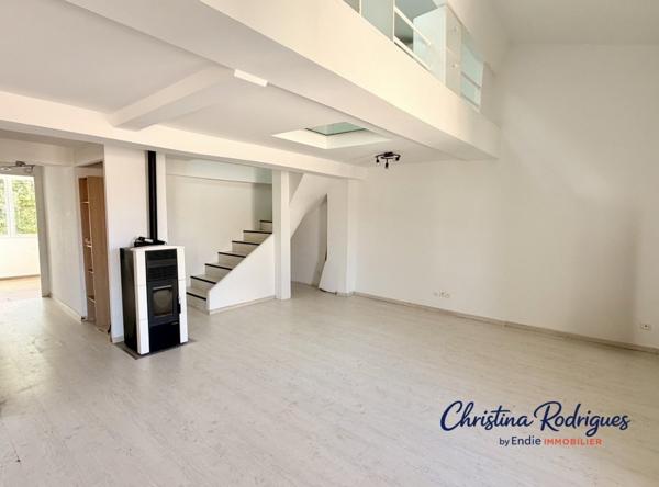 LORGUES APPARTEMENT T4 EN DUPLEX