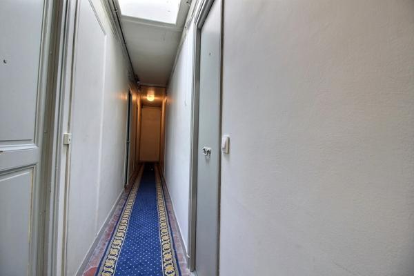 METRO BONSERGENT - BD MAGENTA - STUDIO sur cour : 11,67 m² au sol (8,50 m² en LC) au 6ème et dernier étage AVEC ascenseur