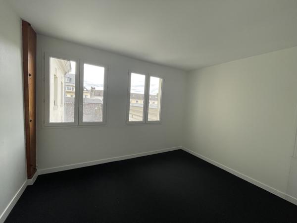 Bureaux en hyper centre ville de Rouen avec places de parking