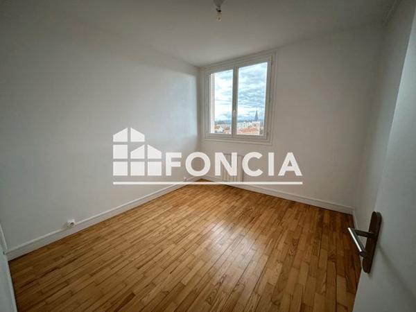 Location Appartement 2 pièces 39.6 m² - 80,82,AV.DE LA LIBERATION Le Coteau 42120