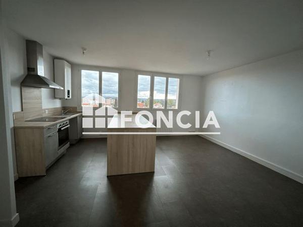 Location Appartement 2 pièces 39.6 m² - 80,82,AV.DE LA LIBERATION Le Coteau 42120