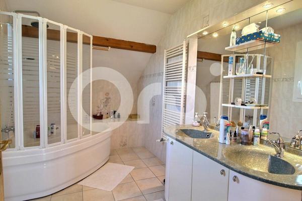 Maison à vendre    6 pièces •  Messery