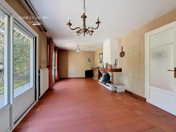 Environnement agréable, boisé, au calme, promenade.