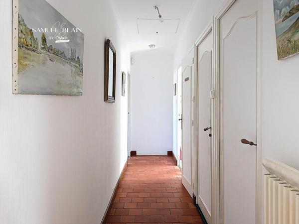 Environnement agréable, boisé, au calme, promenade.